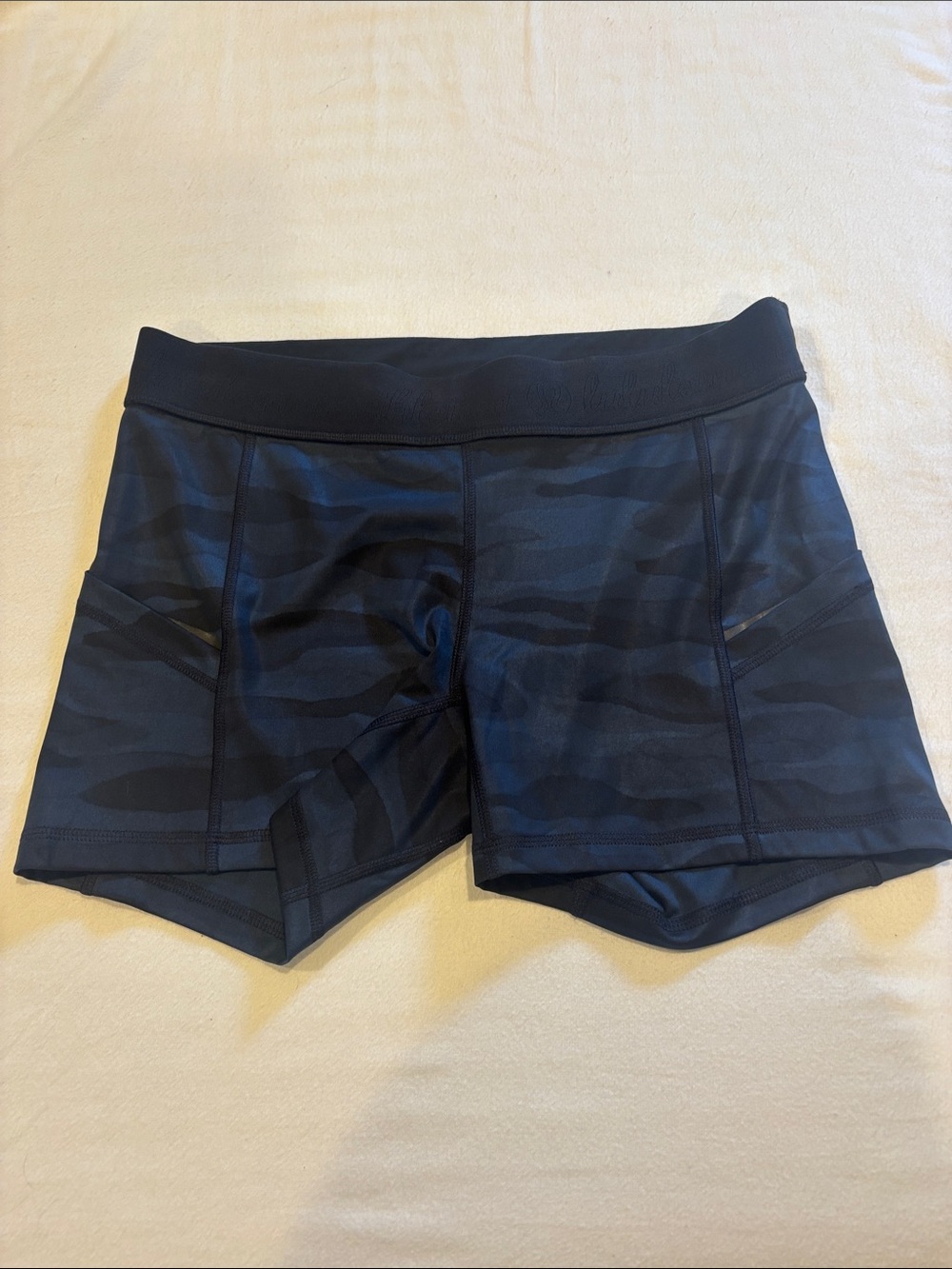 lululemon athletica Women's Dark Blue Black Camo Athletic Shorts